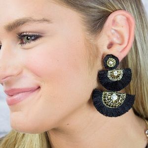 ✨NWT Tiered fan fringe earrings